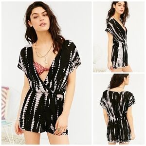 Urban Outfitters Band Of Gypsies Gauzy Romper Xs